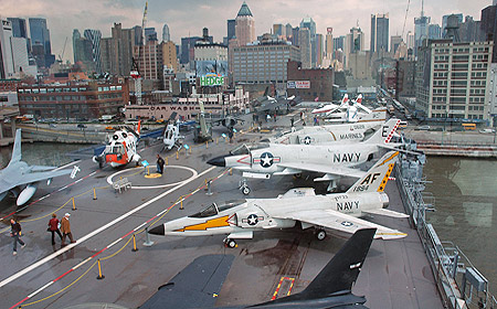 USS Intrepid i New York (Foto: Flickr/thinboyfatter) USS Intrepid i New York (Foto: Flickr/thinboyfatter)