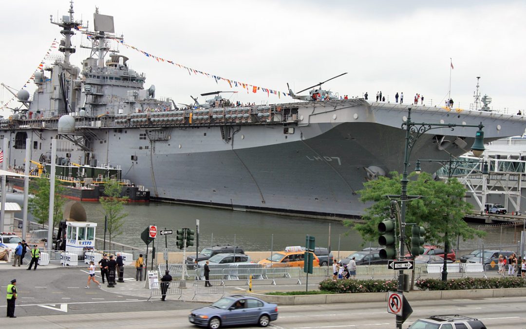 Top Gun visas som gratisbio på USS Intrepid