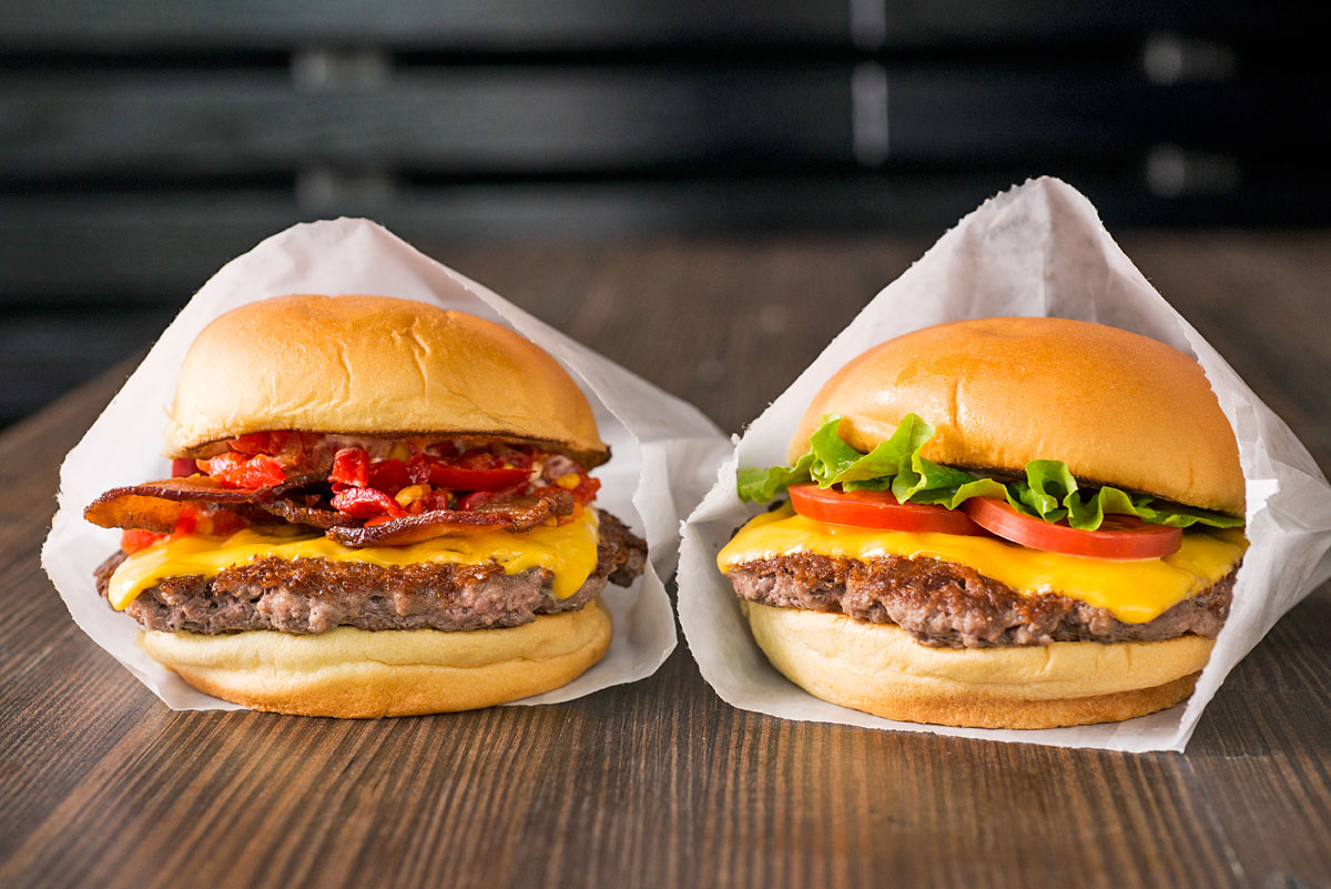 Hamburgare från Shake Shack (Foto: Evan Sung)